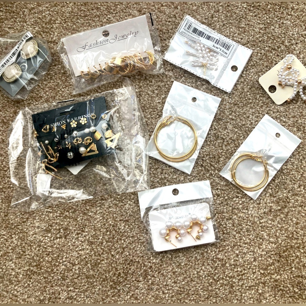 Bundle of 8 Packages of Gold‎ Fashion Earrings W. Jewelry Lovisa NWT